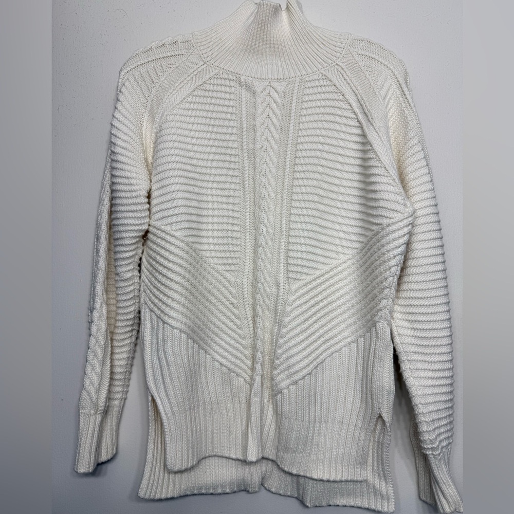 Banana Republic Ivory Cable Knit Mock Neck Sweater – Size S